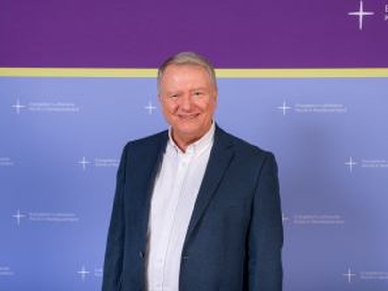 Virtueller Kaminabend mit Michael Strunk: Welt in Unordnung – Gerechter Friede im Blick